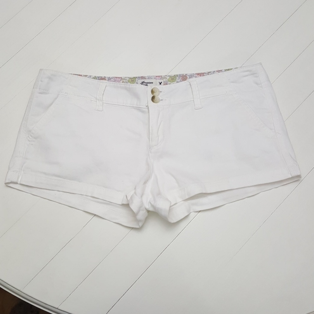 AEO white shorts